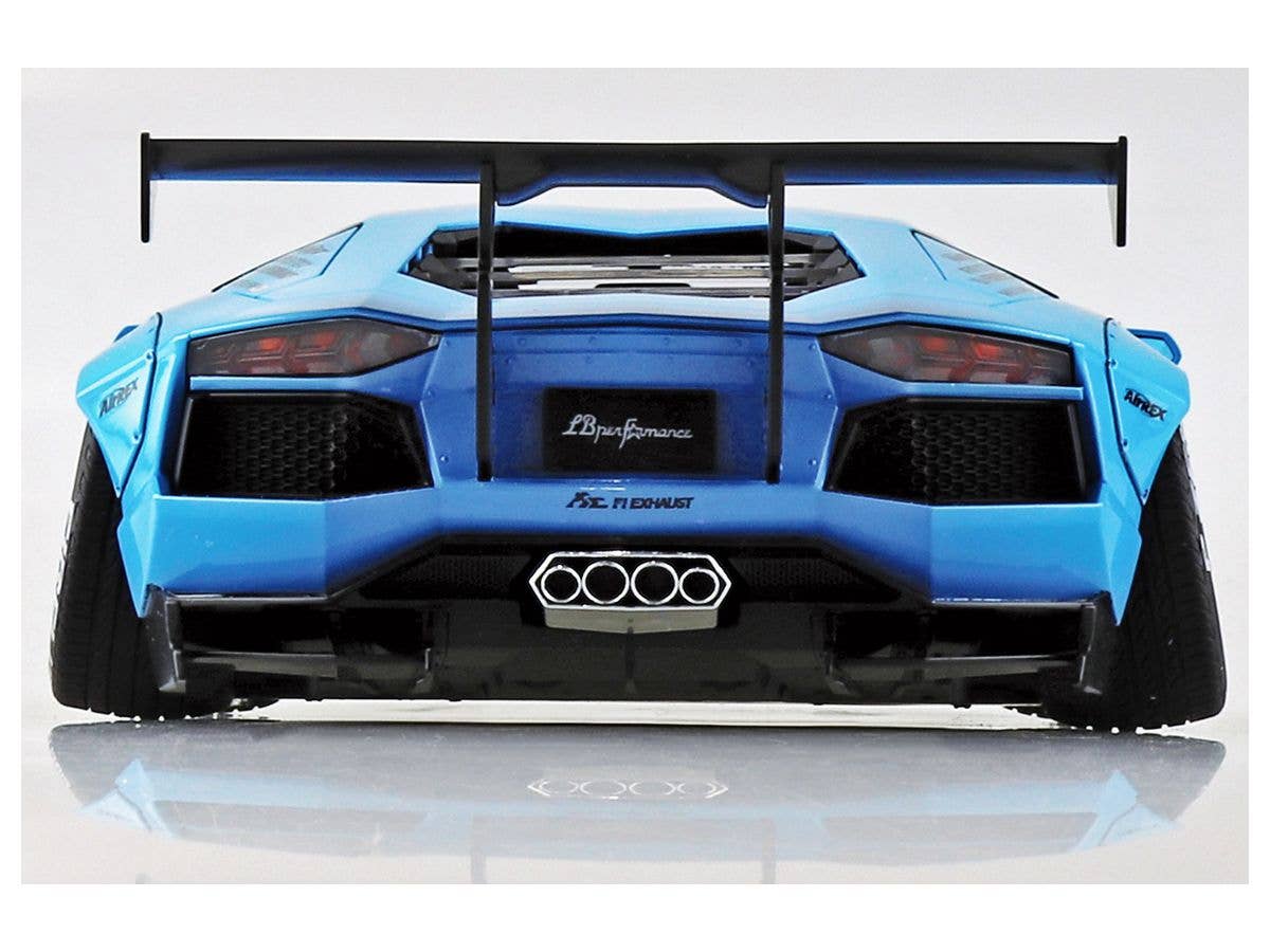 Aoshima 1/24 LB-Works Lamborghini Aventador Ver.1 | 4905083059890