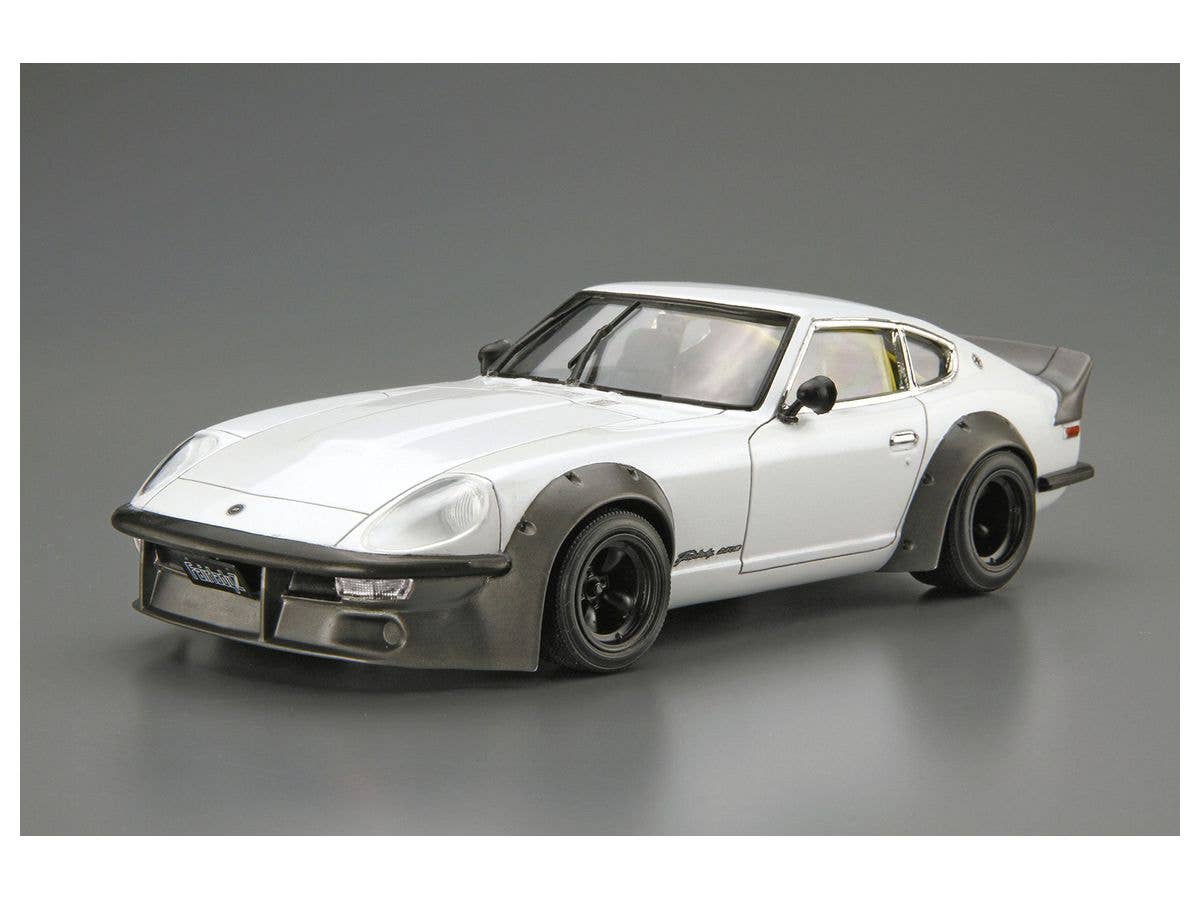 Aoshima 1/24 Nissan S30 Fairlady Z Aero Custom Ver.2'75 | 4905083061015