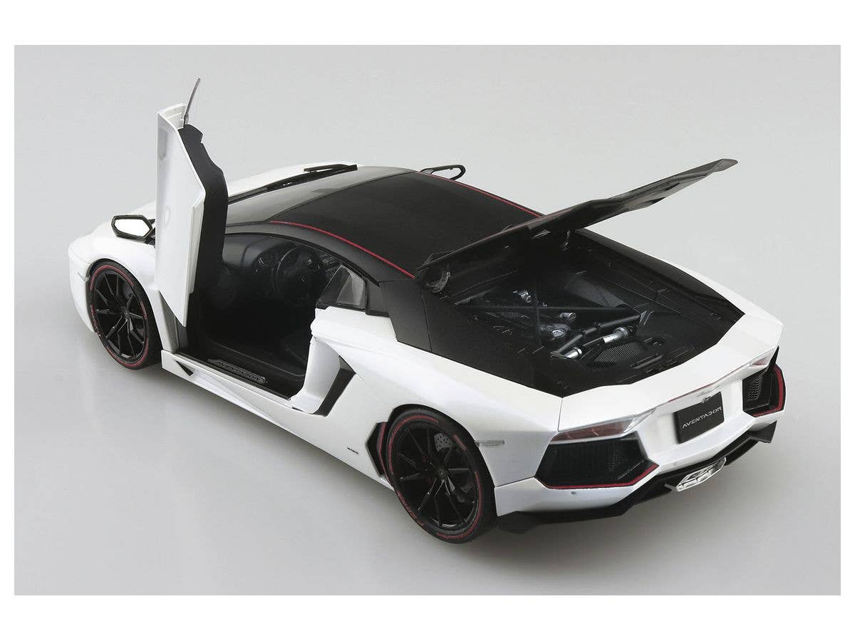 Aoshima 1/24 Lamborghini Aventador '15 Pirelli Edition | 4905083061213