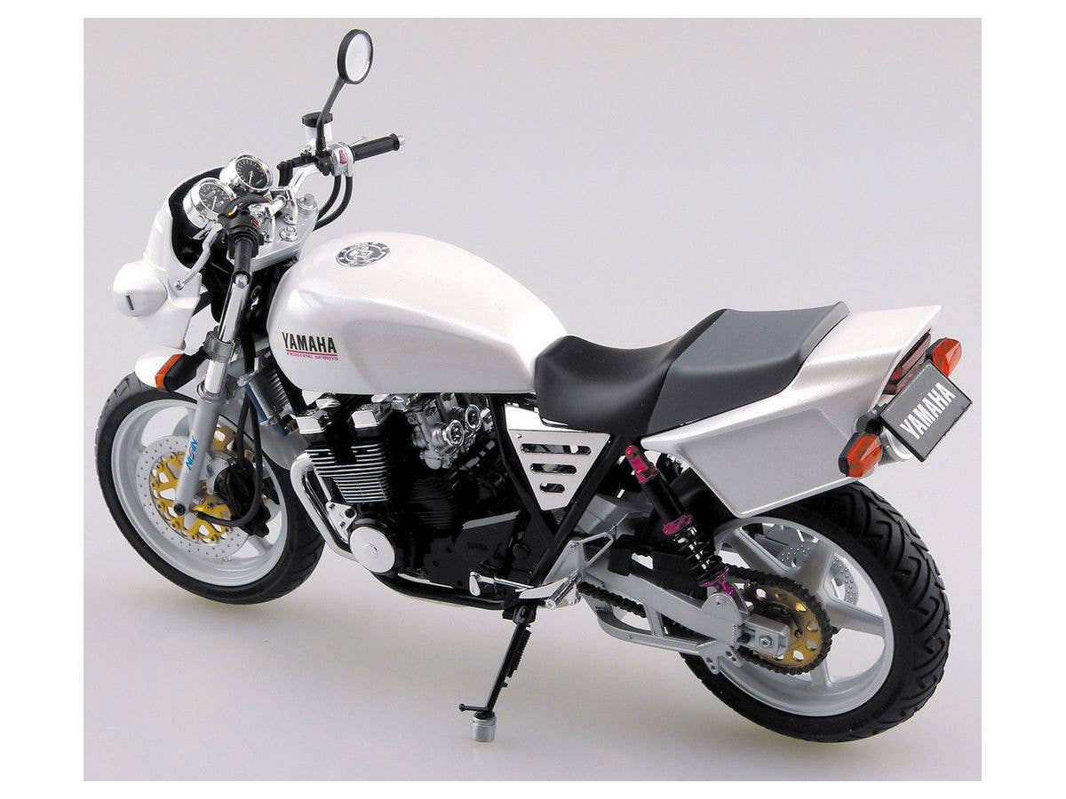 Aoshima 1/12 Yamaha 4HM XJR400S '94 With Custom Parts Motorcycle | 4905083065211