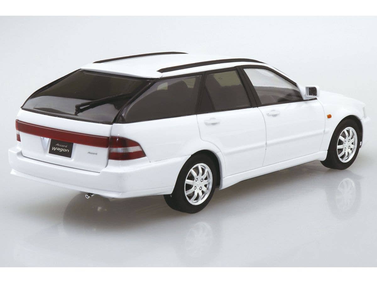 Aoshima 1/24 Honda CF6 Accord Wagon VTL '00 Car | 4905083065297