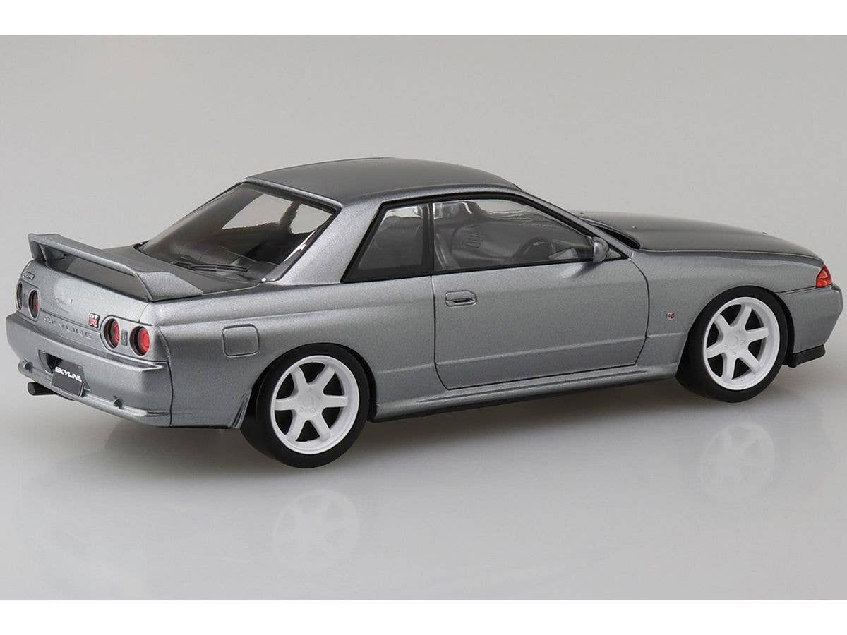 Aoshima 1/32 SNAP KIT Nissan R32 Skyline GT-R Custom Wheels (Spark Silver) | 4905083066379