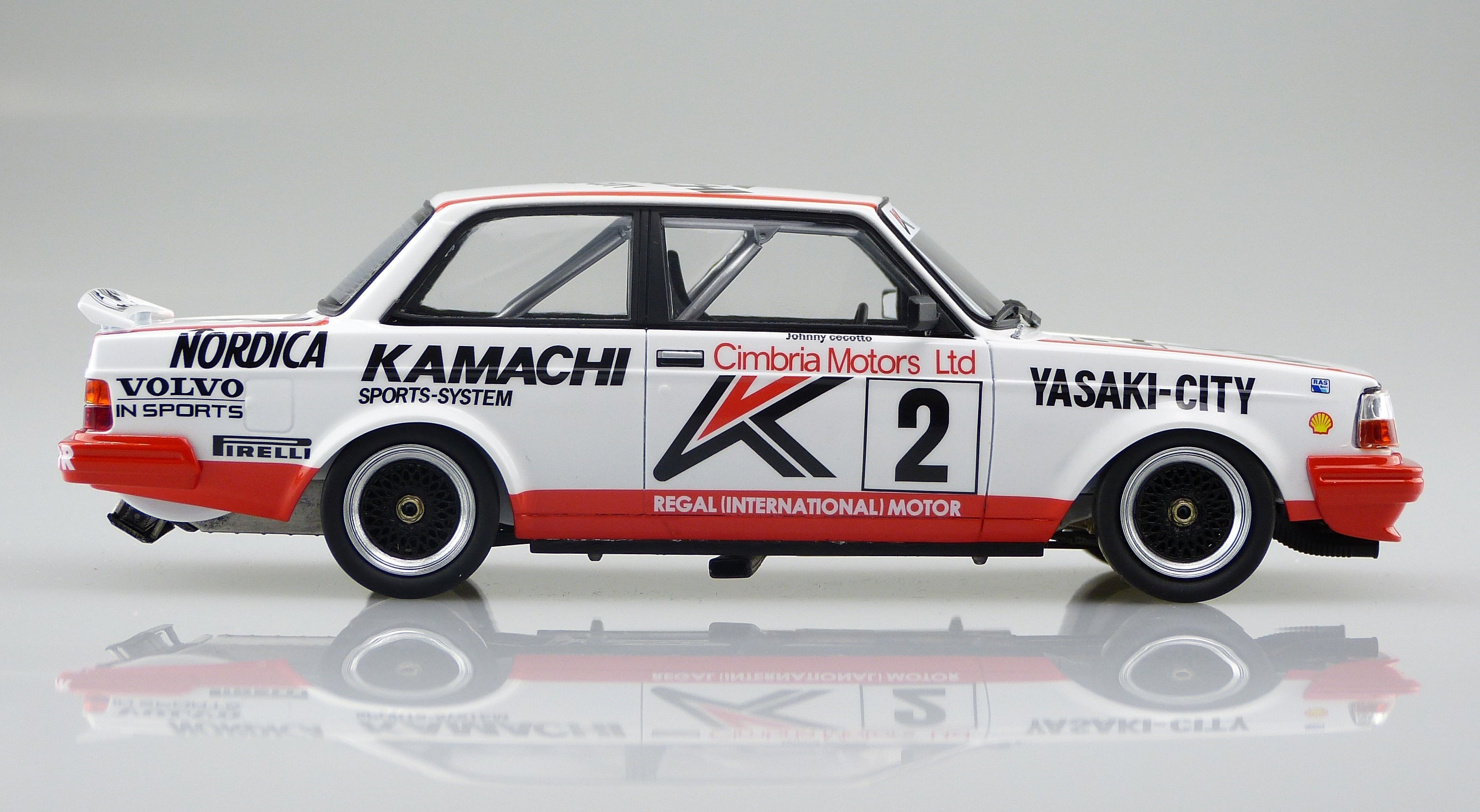 Aoshima Beemax 1/24 VOLVO 240 TURBO '86 MACAU Guia Race Winner Ver. | 4905083098257