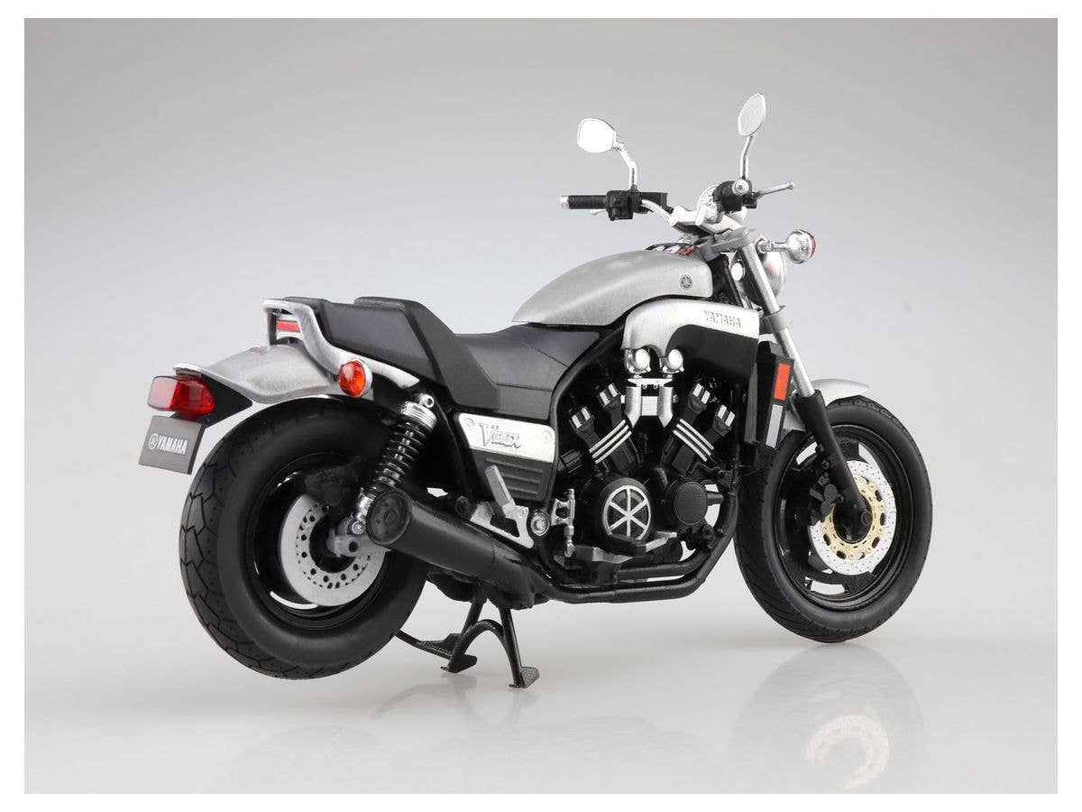 Aoshima 1/12 Yamaha Vmax New Silver Dust | 4905083109601