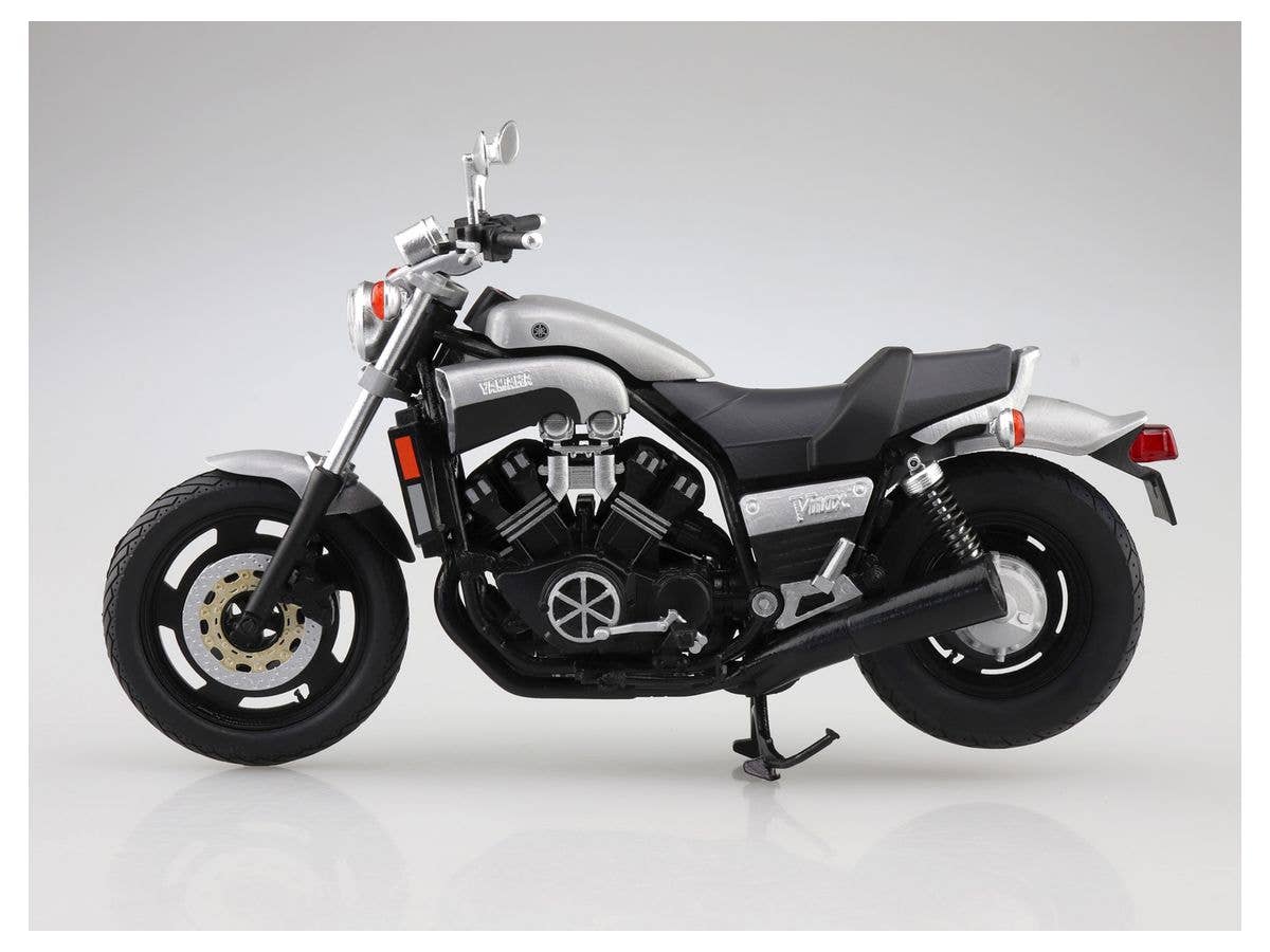 Aoshima 1/12 Yamaha Vmax New Silver Dust | 4905083109601