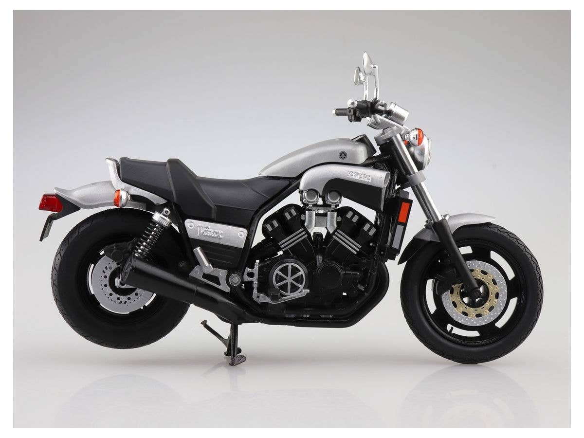 Aoshima 1/12 Yamaha Vmax New Silver Dust | 4905083109601