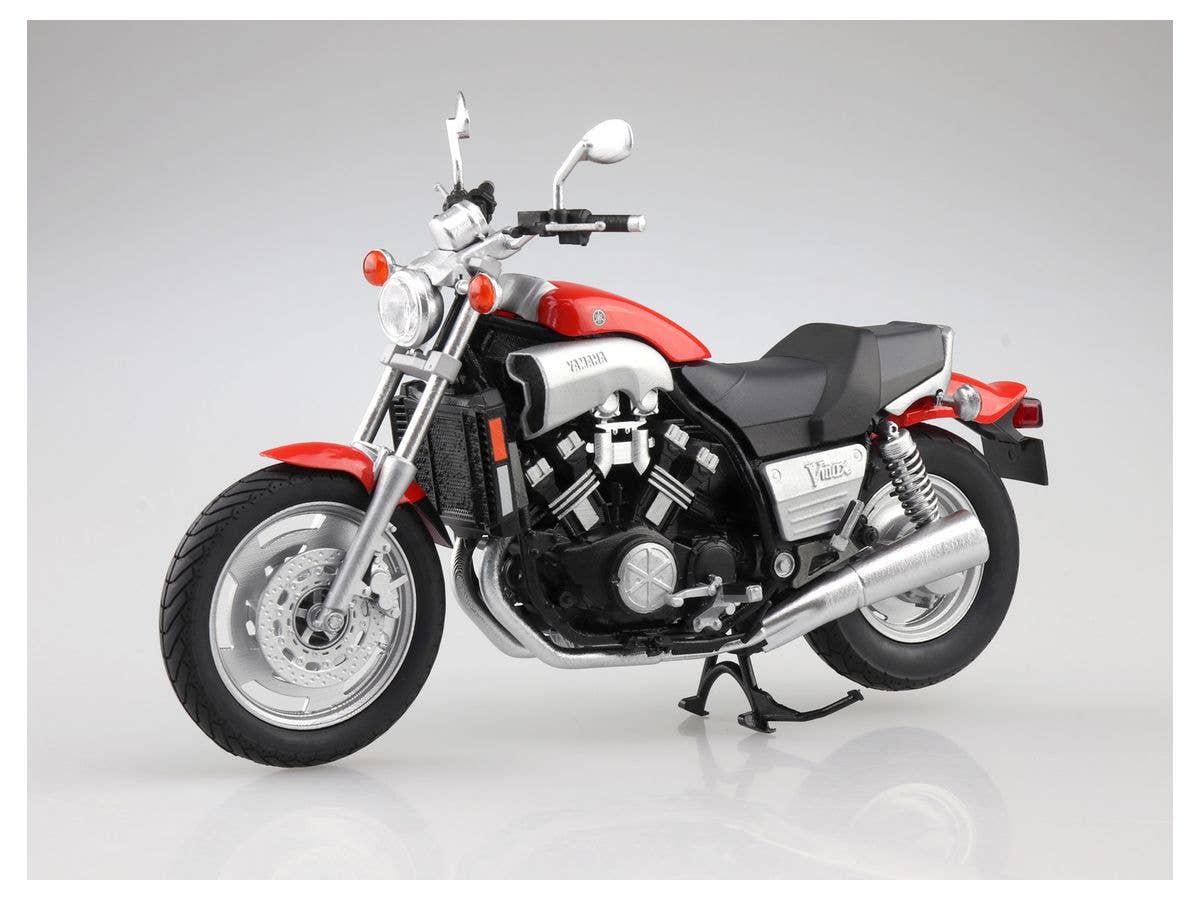 Aoshima 1/12 Yamaha Vmax Fire Red | 4905083109618