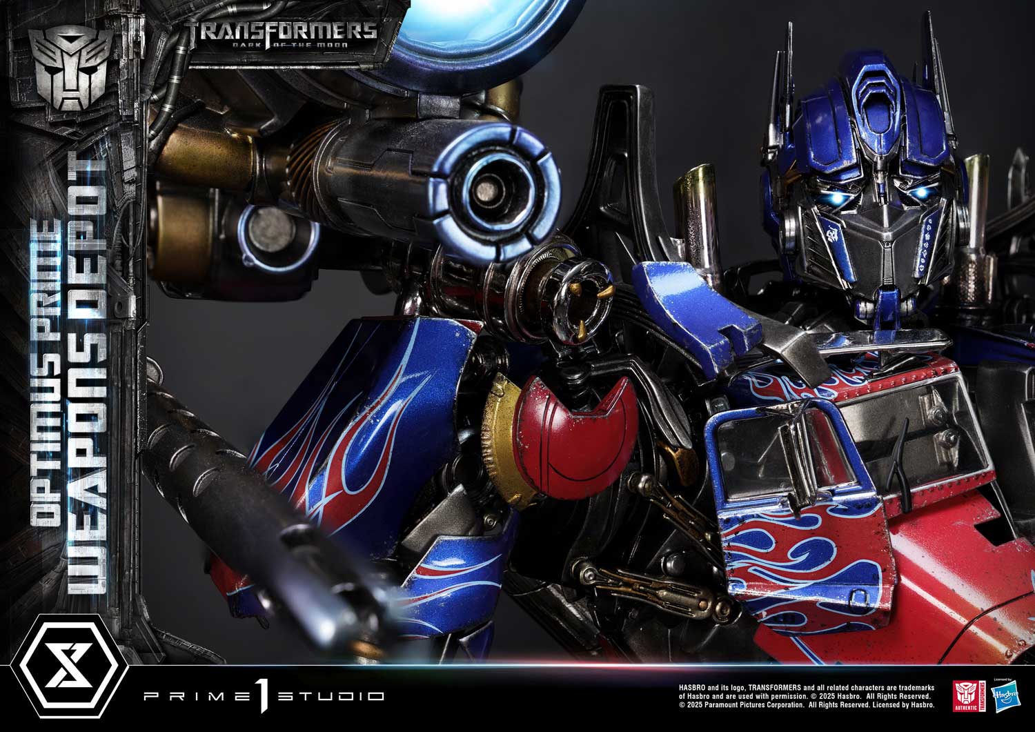 Museum Masterline Transformers: Dark of the Moon (Film) Optimus Prime Weapons Depot Bonus Version