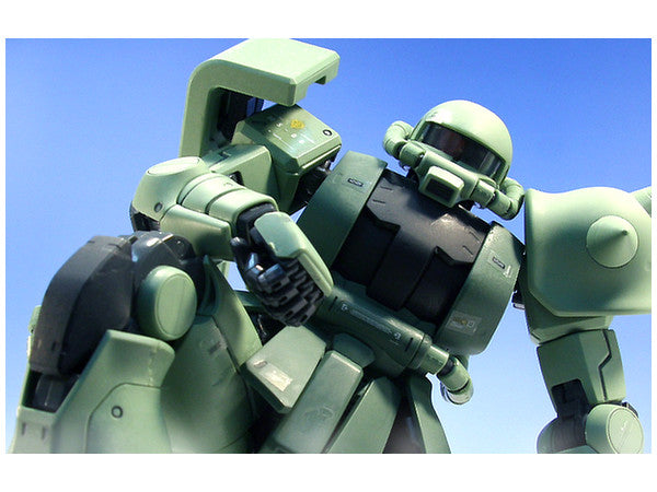 Bandai MG 1/100 Zaku II Ver. 2.0 | 4573102615800