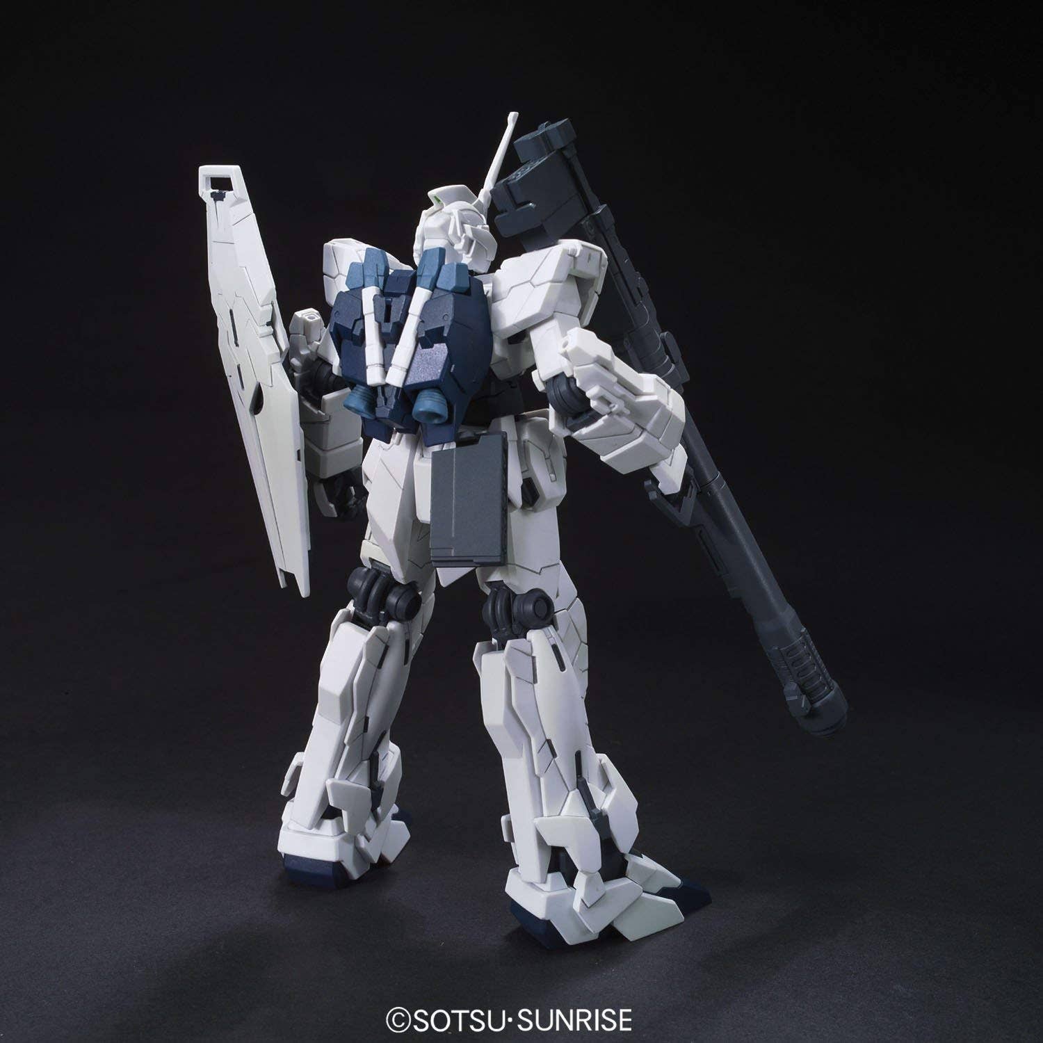 HGUC 1/144 #101 RX-0 Unicorn Gundam (Unicorn Mode) | 4573102582645
