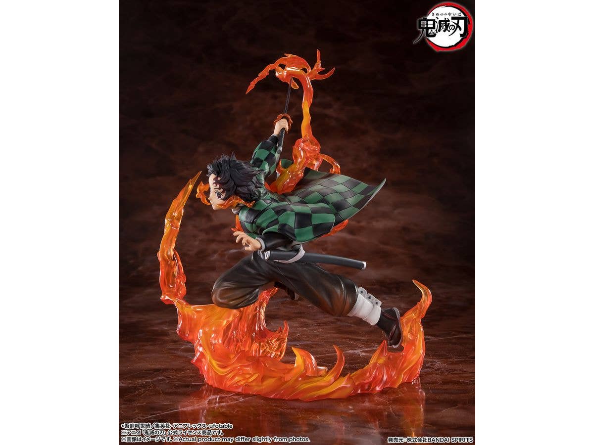 TAMASHII NATIONS TANJIRO KAMADO KYOJURO RENGOKU'S SWORD GUARD ver. "Demon Slayer: Kimetsu no Yaiba", TAMASHII NATIONS FiguartsZERO | 4573102676016