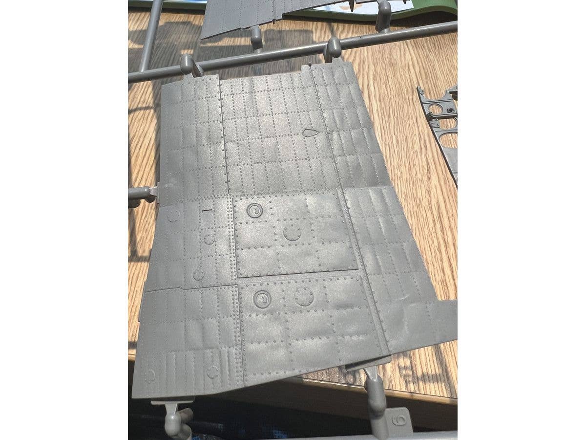 Border Model 1/35 Nakajima B5N2 Type 97 Carrier Attack Bomber (Kate) w/ Full Interior | 6971995746652