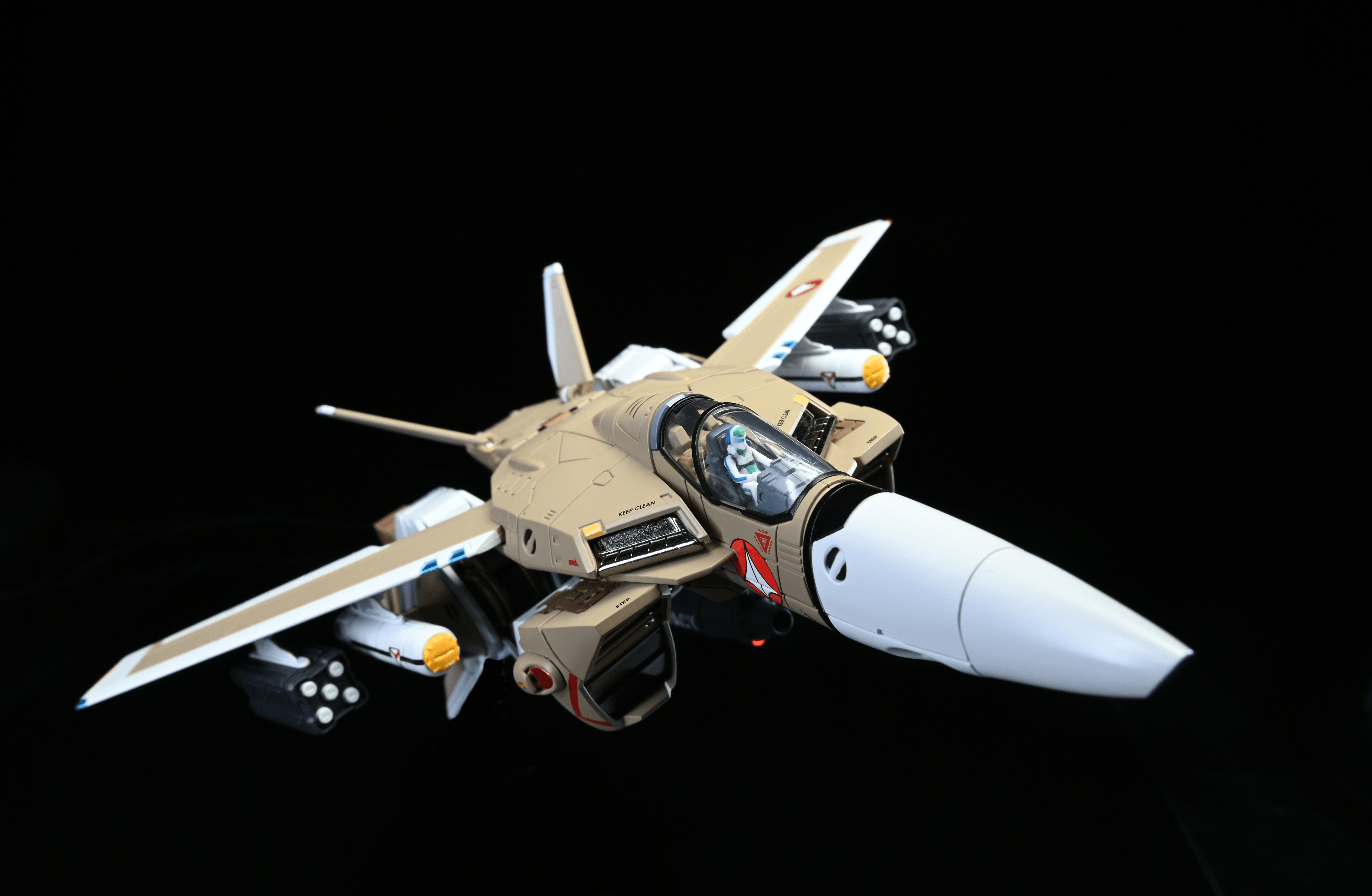 [Hen Dou Ryoku] Veritech VF-1A Transformable Action Figure | 4897054517167