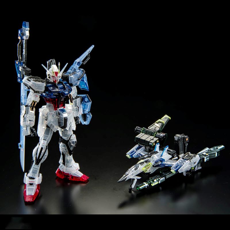 P-Bandai RG 1/144 The Gundam Base Limited Aile Strike Gundam & Skygrasper Launcher/Sword Pack Set [Clear Color]