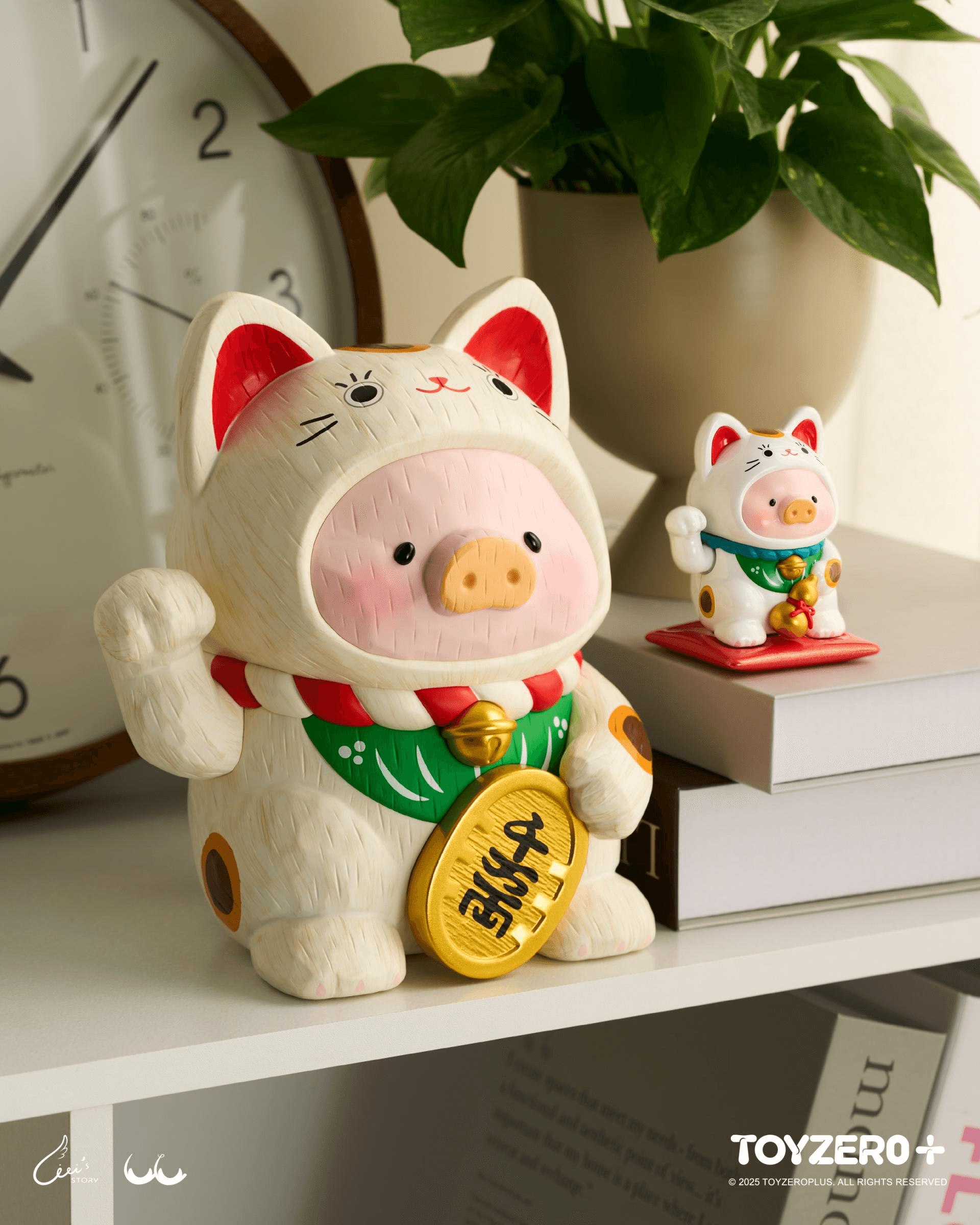 LuLu the Piggy - 18cm Wood-Carving Maneki Lu (Calico Cat) | 6978531762398