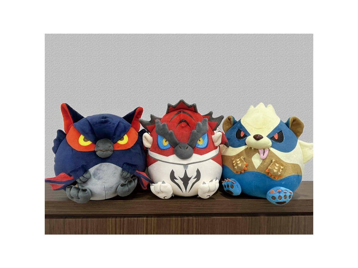 CAPCOM Monster Hunter Fluffy Eggshaped Plush Arzuros | 4976219124768