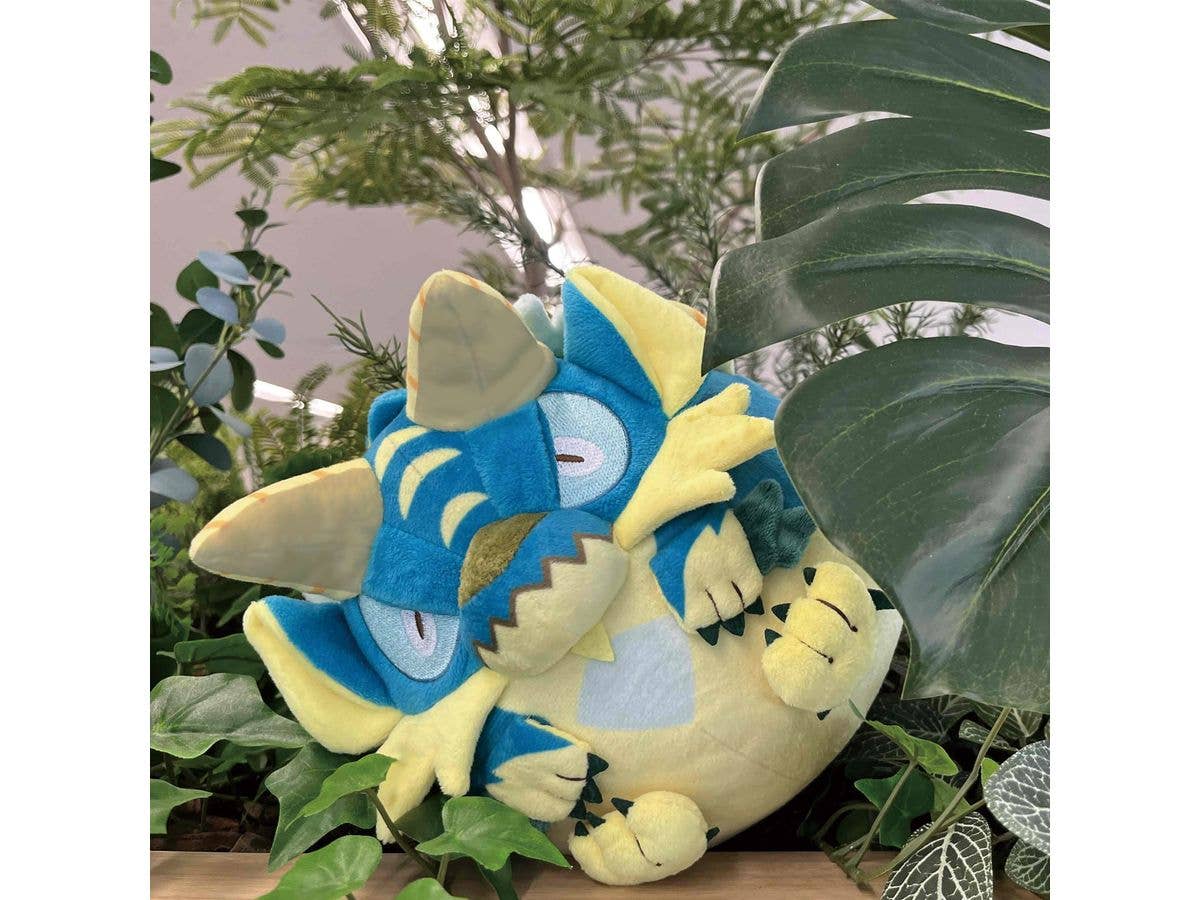 CAPCOM Monster Hunter Fluffy Eggshaped Plush Zinogre | 4976219124881