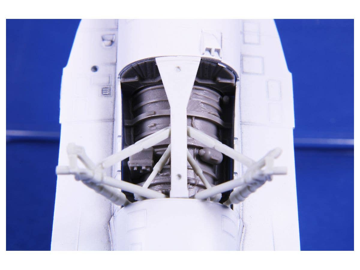 CMK 1/72 F-16MLU Wheel Bays | 8595593128887
