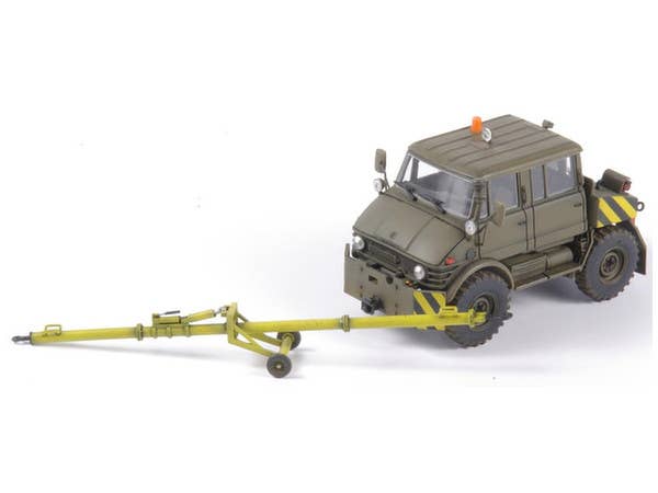 CMK 1/48 Unimog U406 DoKa Military Airport Tug + Towbar | 8595593126722