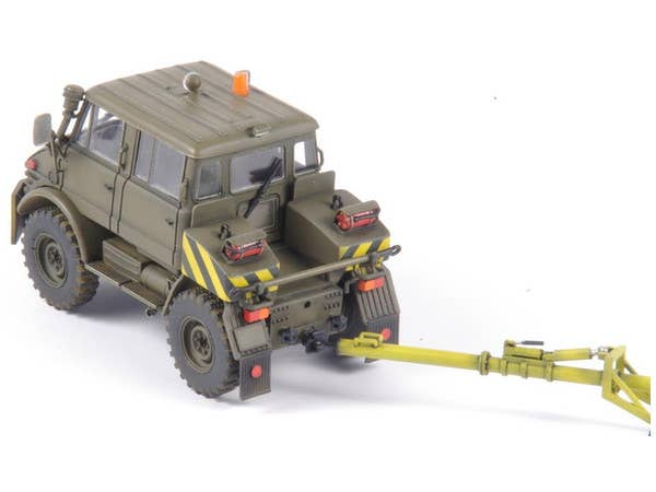 CMK 1/48 Unimog U406 DoKa Military Airport Tug + Towbar | 8595593126722