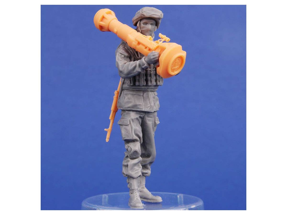 CMK 1/35 Ukrainian Soldier with NLAW and AK-74MN | 8595593129587
