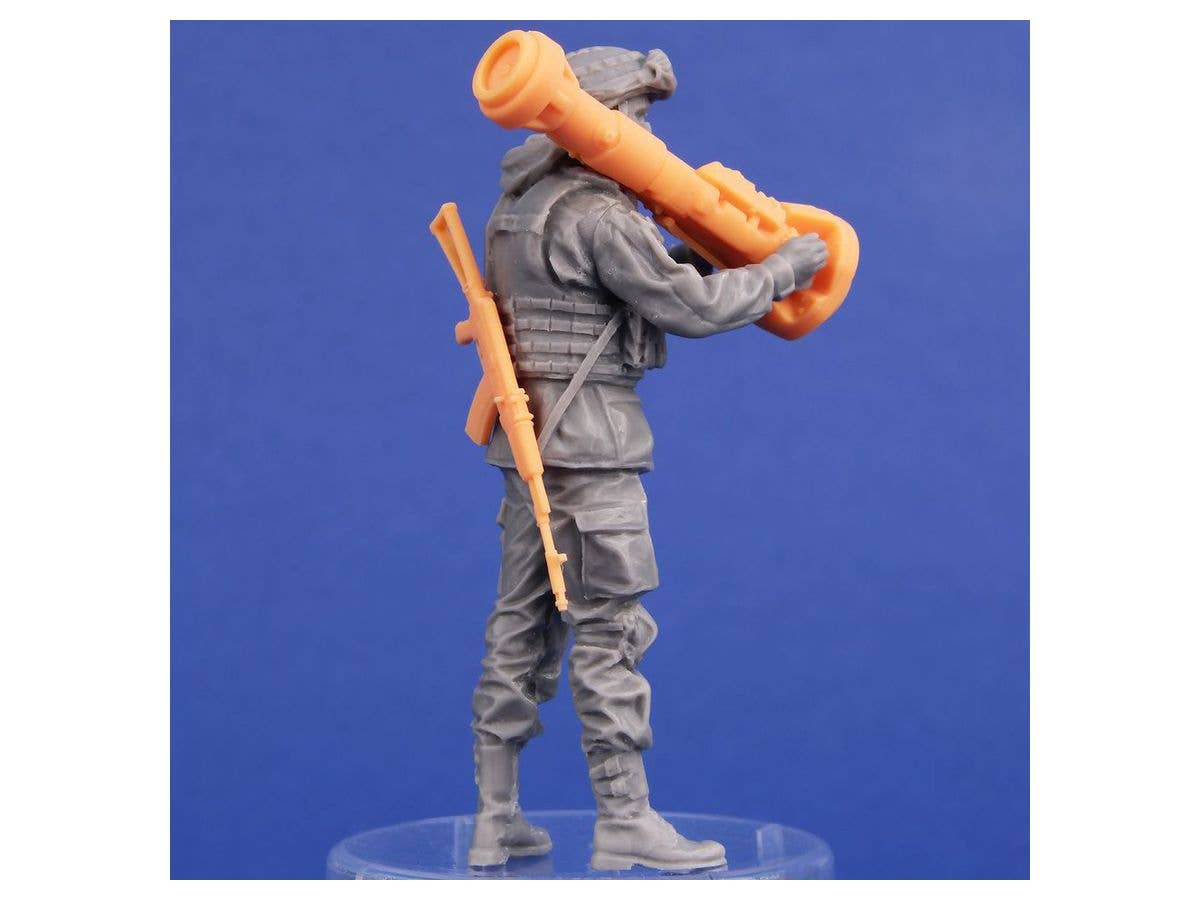 CMK 1/35 Ukrainian Soldier with NLAW and AK-74MN | 8595593129587