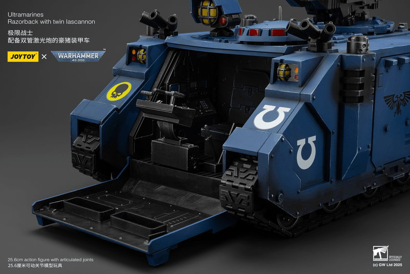 JOYTOY Ultramarines Razorback with twin lascannon