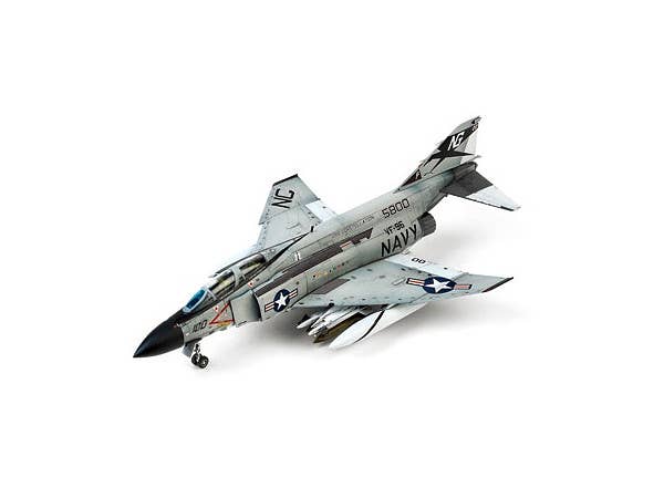 Doyusha 1/72 F-4J Phantom II "Showtime100” | 4975406412800