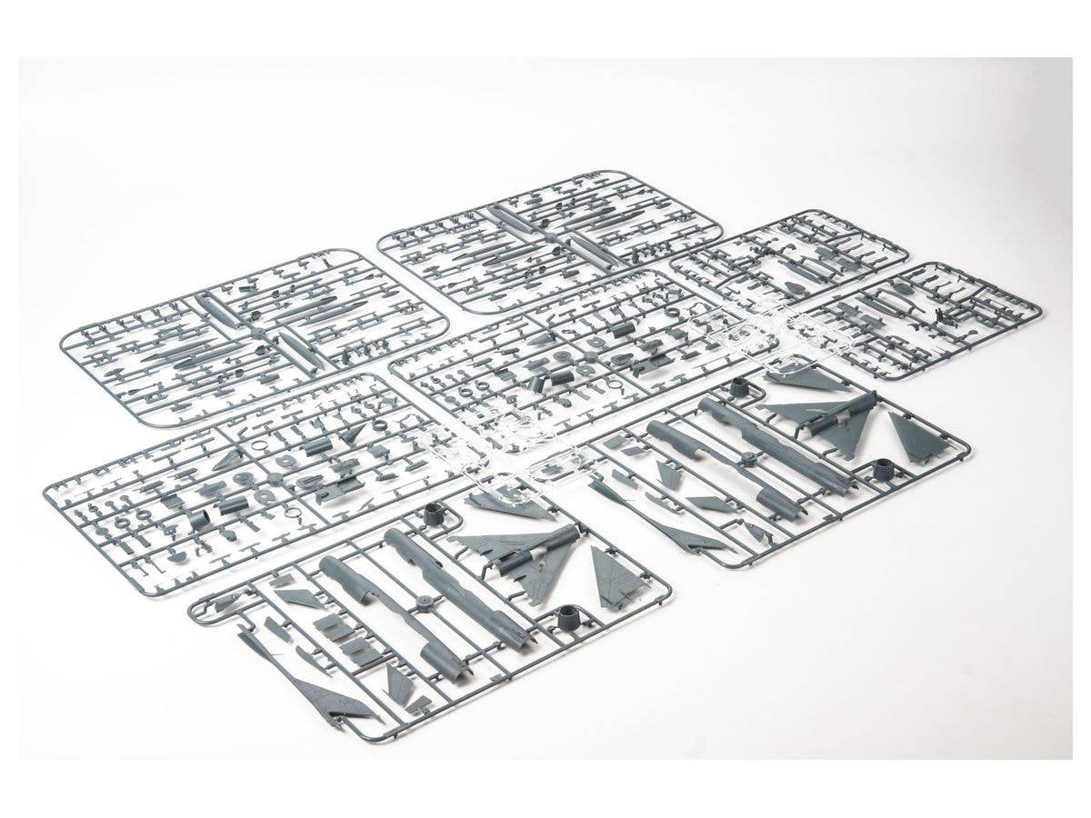 Eduard 1/72 'Stribrne Sipy' (Silver Arrows) MiG-21PF/PFM [Limited Edition] | 8591437557615