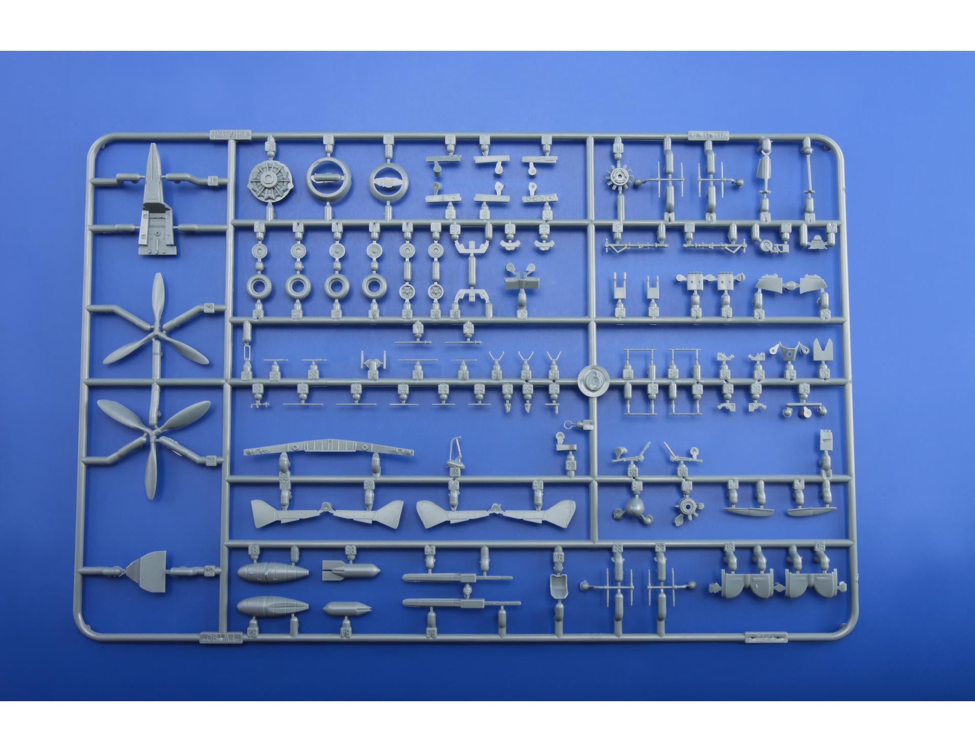Eduard 1/72 Fw 190F-8 [Profipack]