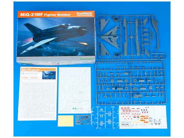 Eduard 1/72 MiG-21MF Fighter Bomber [Profipack] | 8591437532124