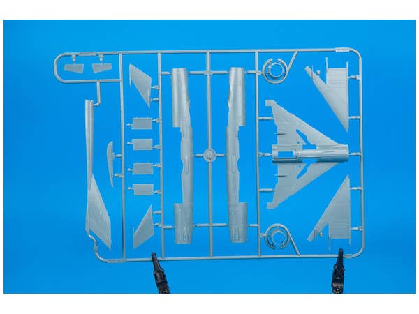 Eduard 1/72 MiG-21MF Fighter Bomber [Profipack] | 8591437532124
