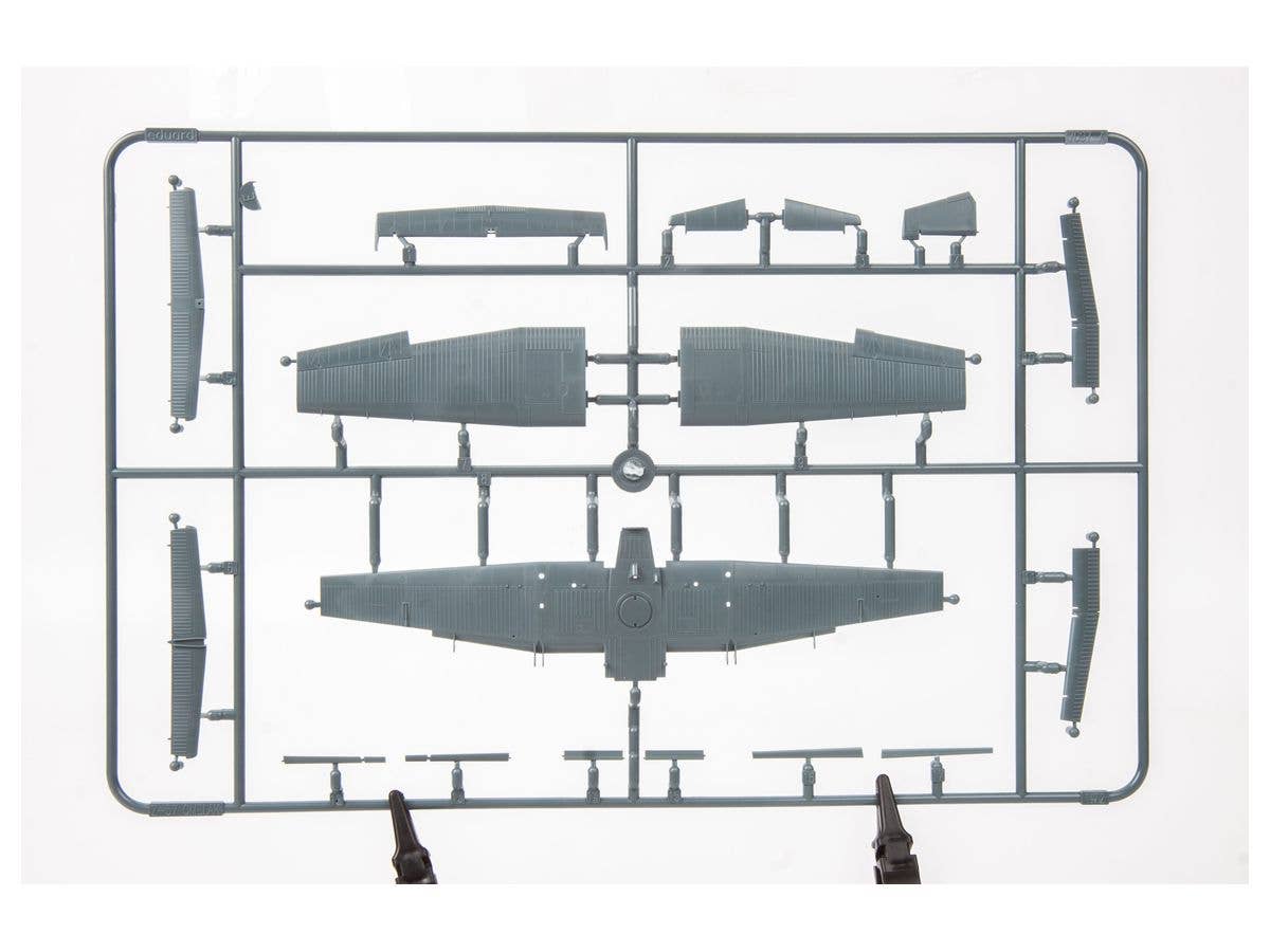 Eduard 1/72 Z-37A Cmelak [Weekend Edition] | 8591437556786