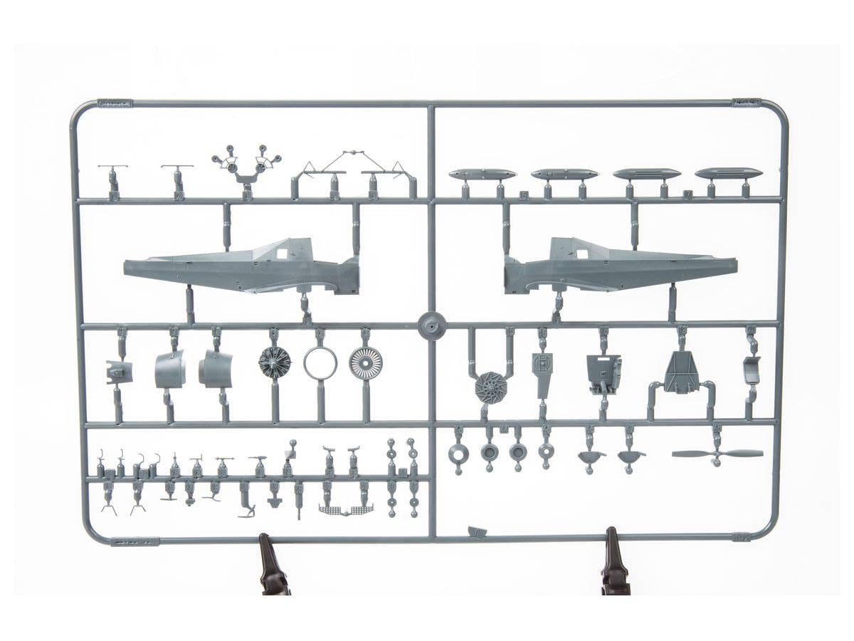 Eduard 1/72 Z-37A Cmelak [Weekend Edition] | 8591437556786
