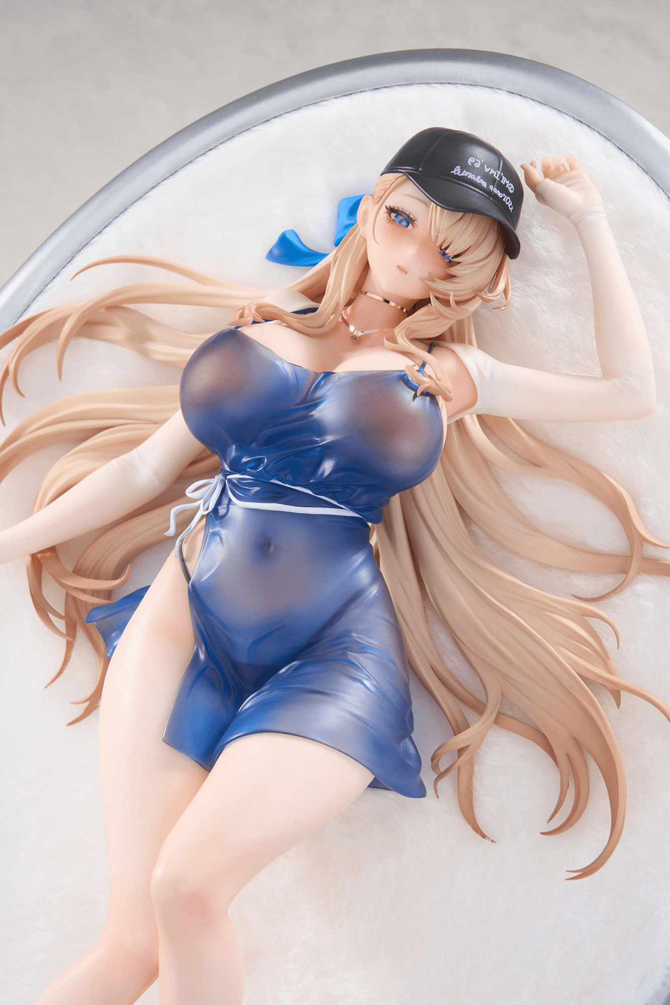 1/7 Scale [BrownDust2] Water Park Queen Wilhelmina Painted Figure with BONUS