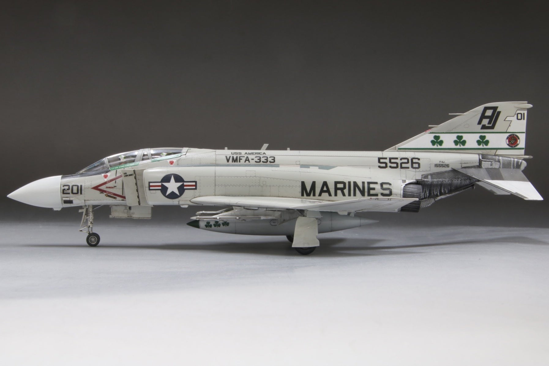 FineMolds 1/72 US Marine Jet Fighter F-4J "Marines" (First Limited Edition) | 4536318728436