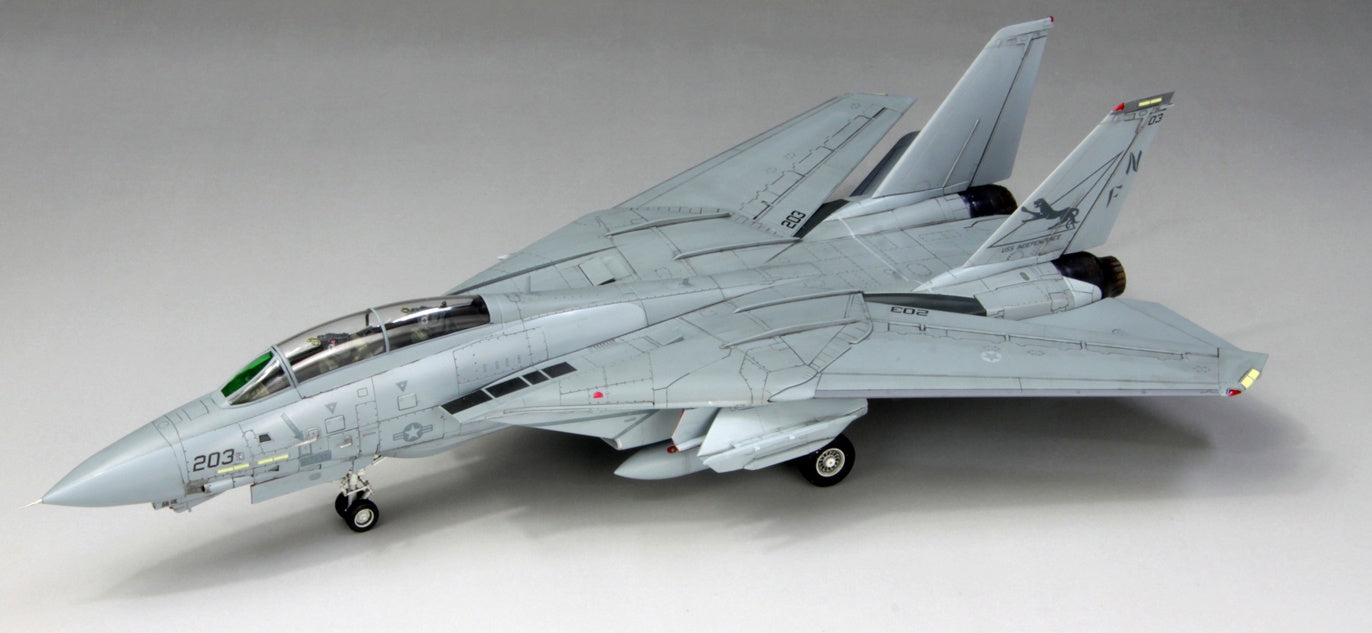 FineMolds 1/72 US Navy F-14A Tomcat "USS Independence, 1995" | 4536318720324