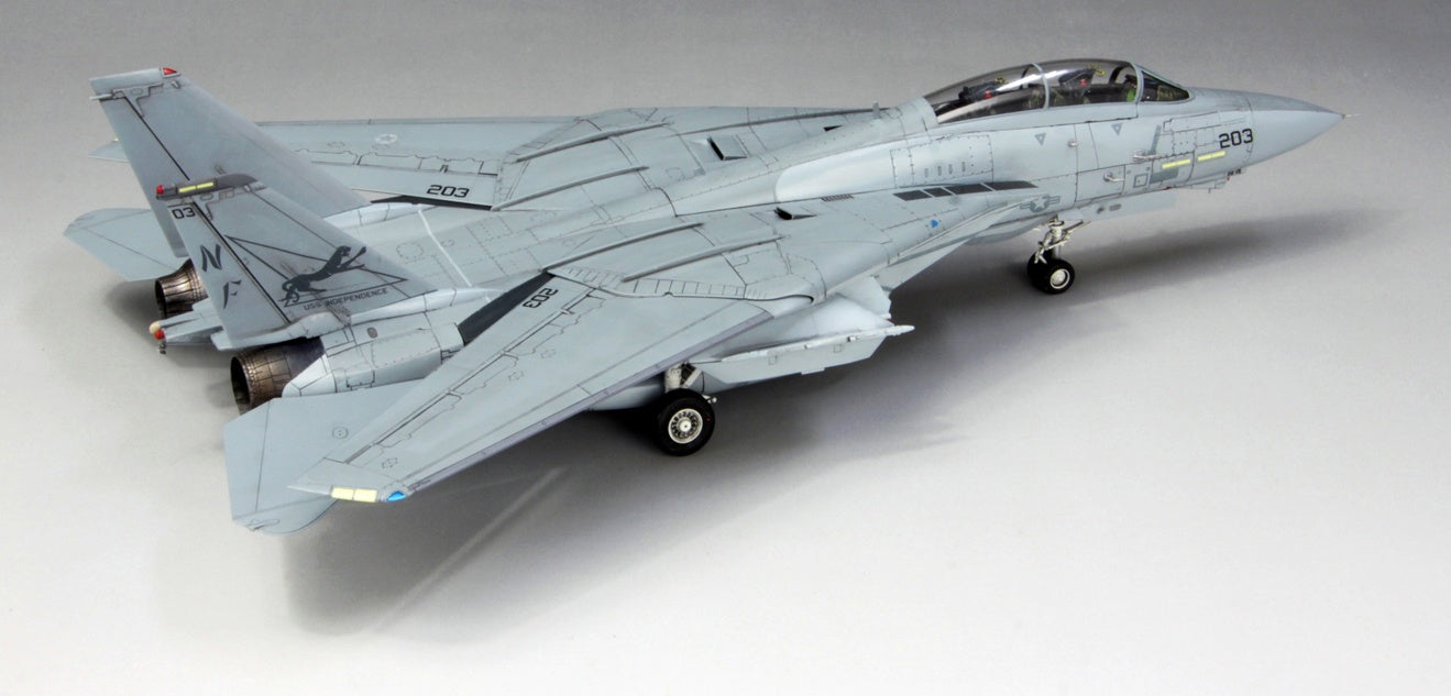 FineMolds 1/72 US Navy F-14A Tomcat "USS Independence, 1995" | 4536318720324