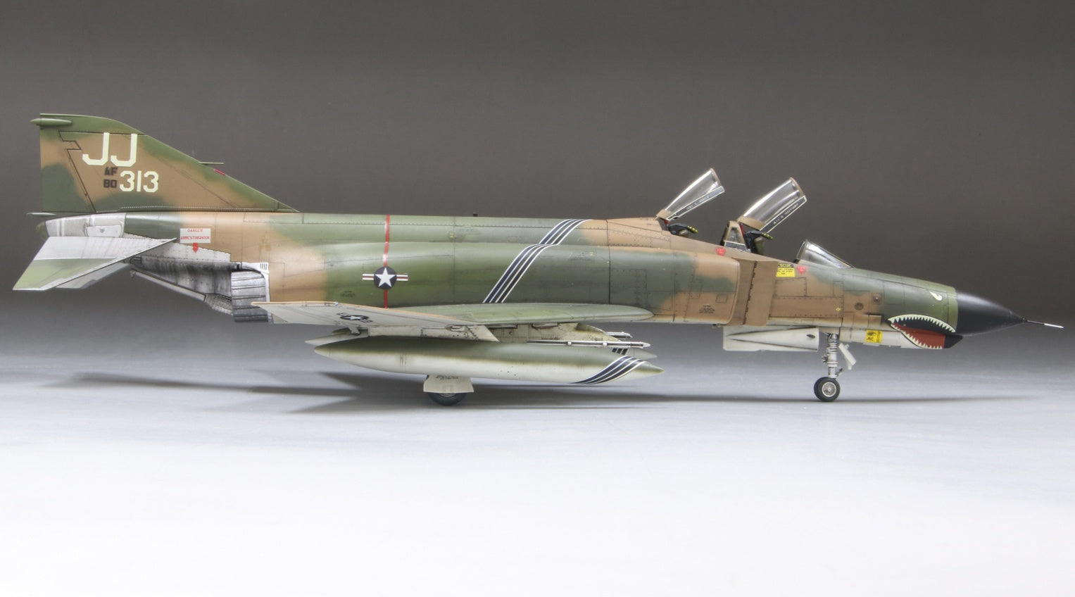 FineMolds 1/72 USAF F-4E Fighter (Early) Aircraft Vietnam War | 4536318720416