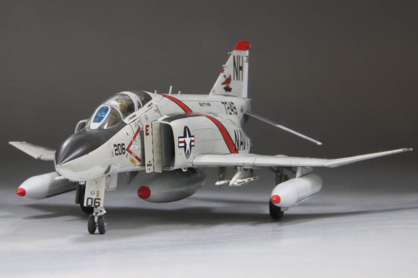 FineMolds 1/72 US Navy Jet Fighter F-4J "Aardvarks" (First Limited Special Edition) | 4536318729433