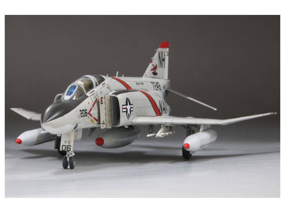 FineMolds 1/72 US Navy Jet Fighter F-4J "Aardvarks" (First Limited Special Edition) | 4536318729433