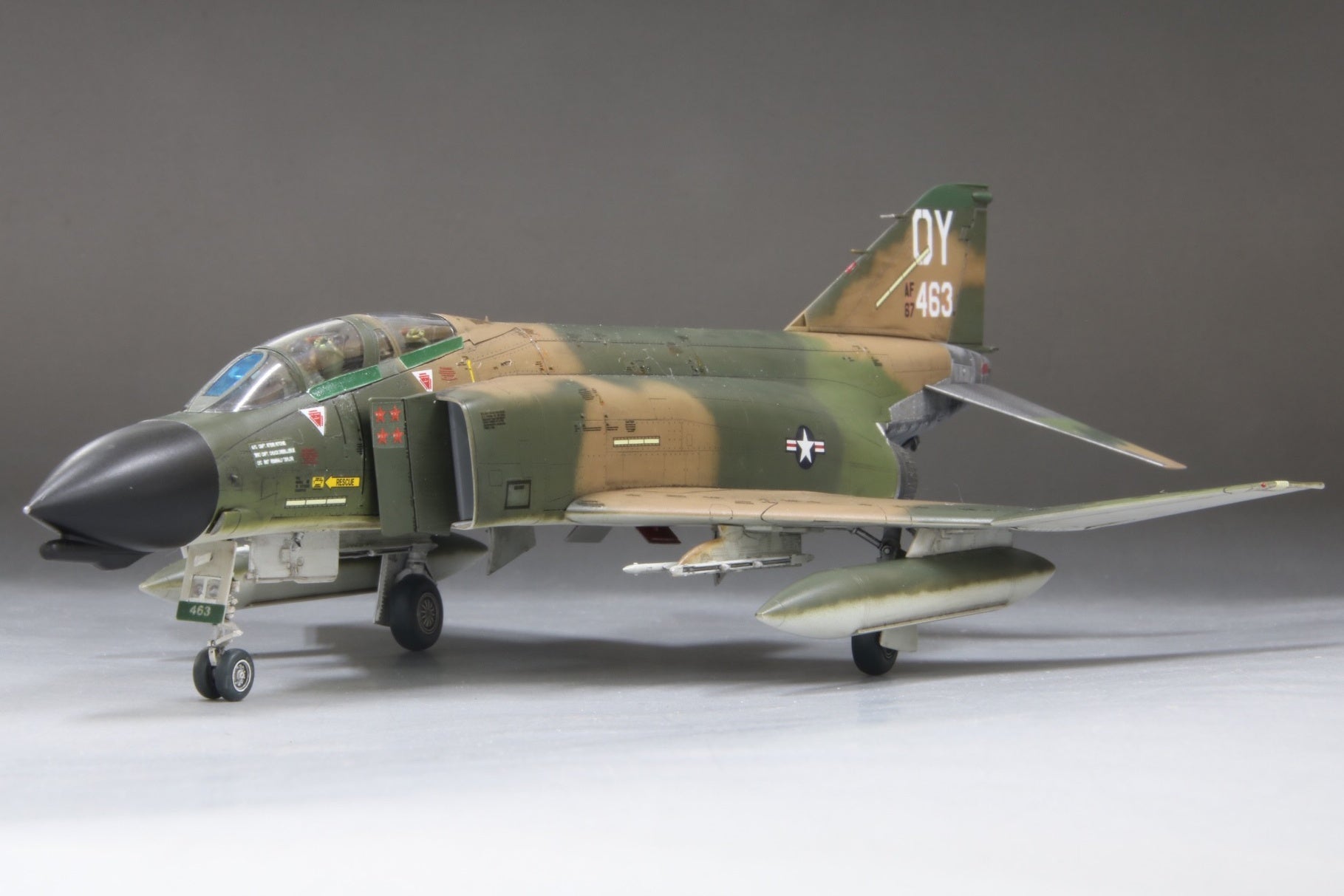 FineMolds 1/72 US Air Force F-4D Jet Fighter "The First MiG Ace" (First Limited Special Edition) | 4536318729471