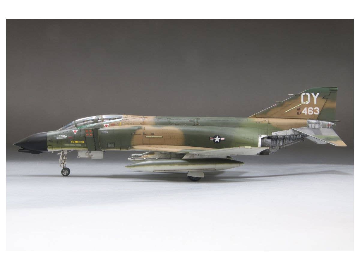 FineMolds 1/72 US Air Force F-4D Jet Fighter "The First MiG Ace" (First Limited Special Edition) | 4536318729471