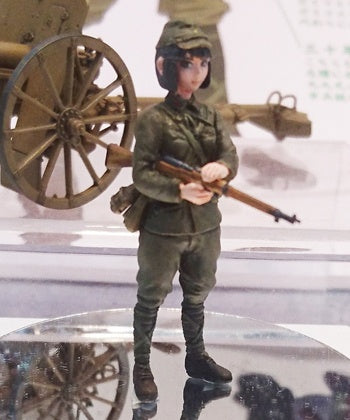 FineMolds 1/35 Historic Costume Girl Type 41 75mm Mountain Gun with Figure 'Konoka' | 4536318880028