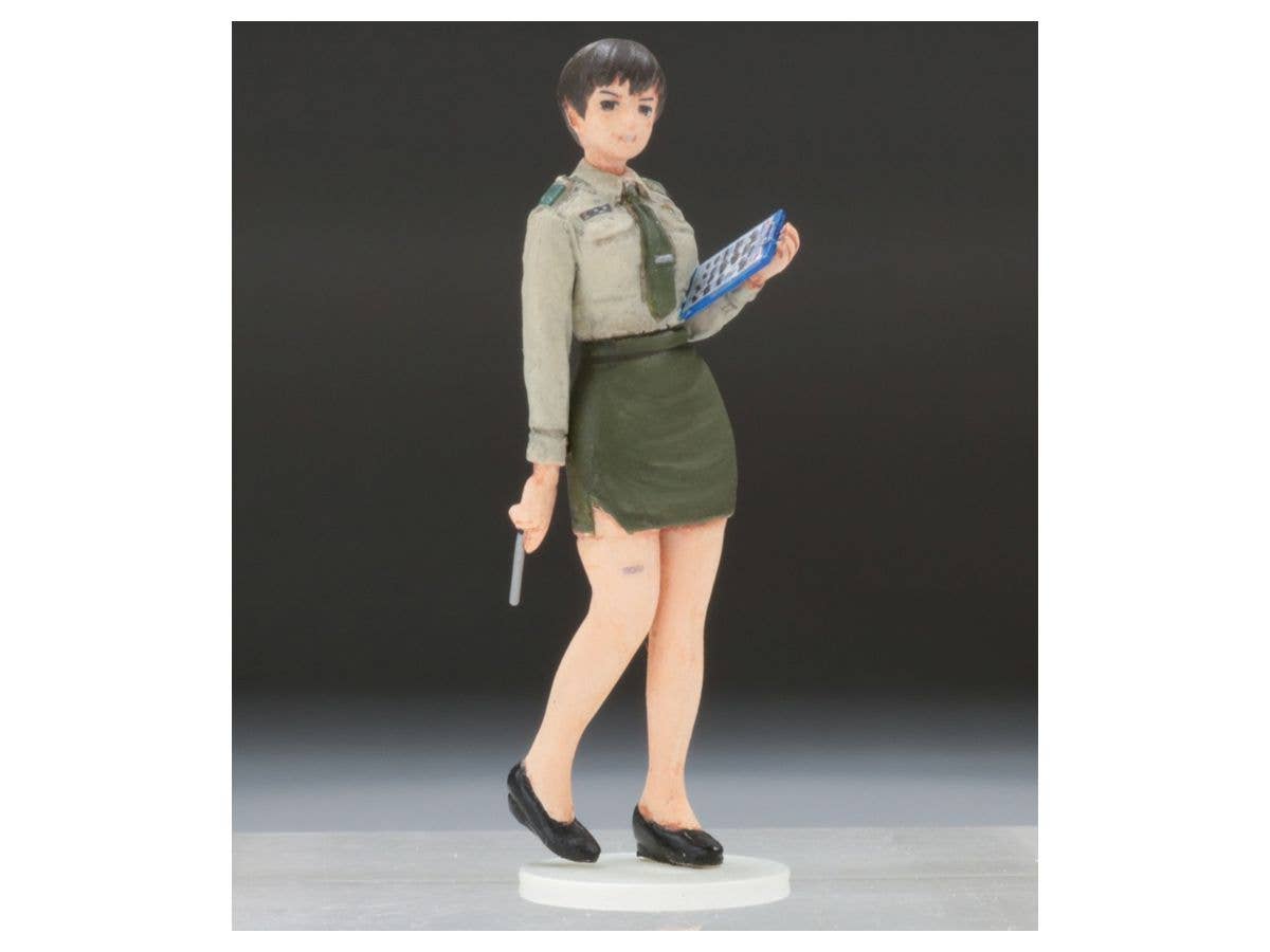 FineMolds 1/35 Historic Costume Girl JGSDF HMV with Figure 'Hinata' | 4536318880042