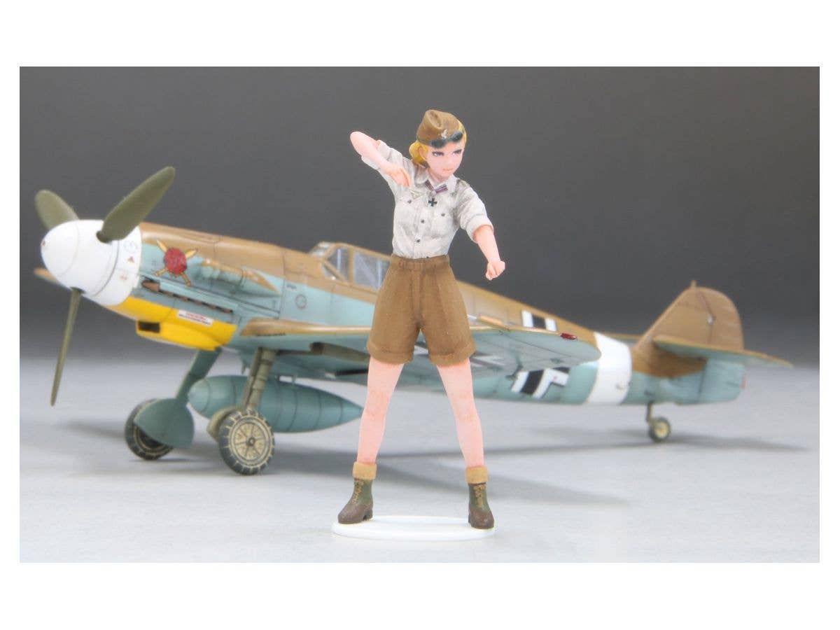 FineMolds 1/35 Rosa w/ 1:72 BF109 F-4 trop Figure Kit - UPC 4536318880080 | 4536318880080
