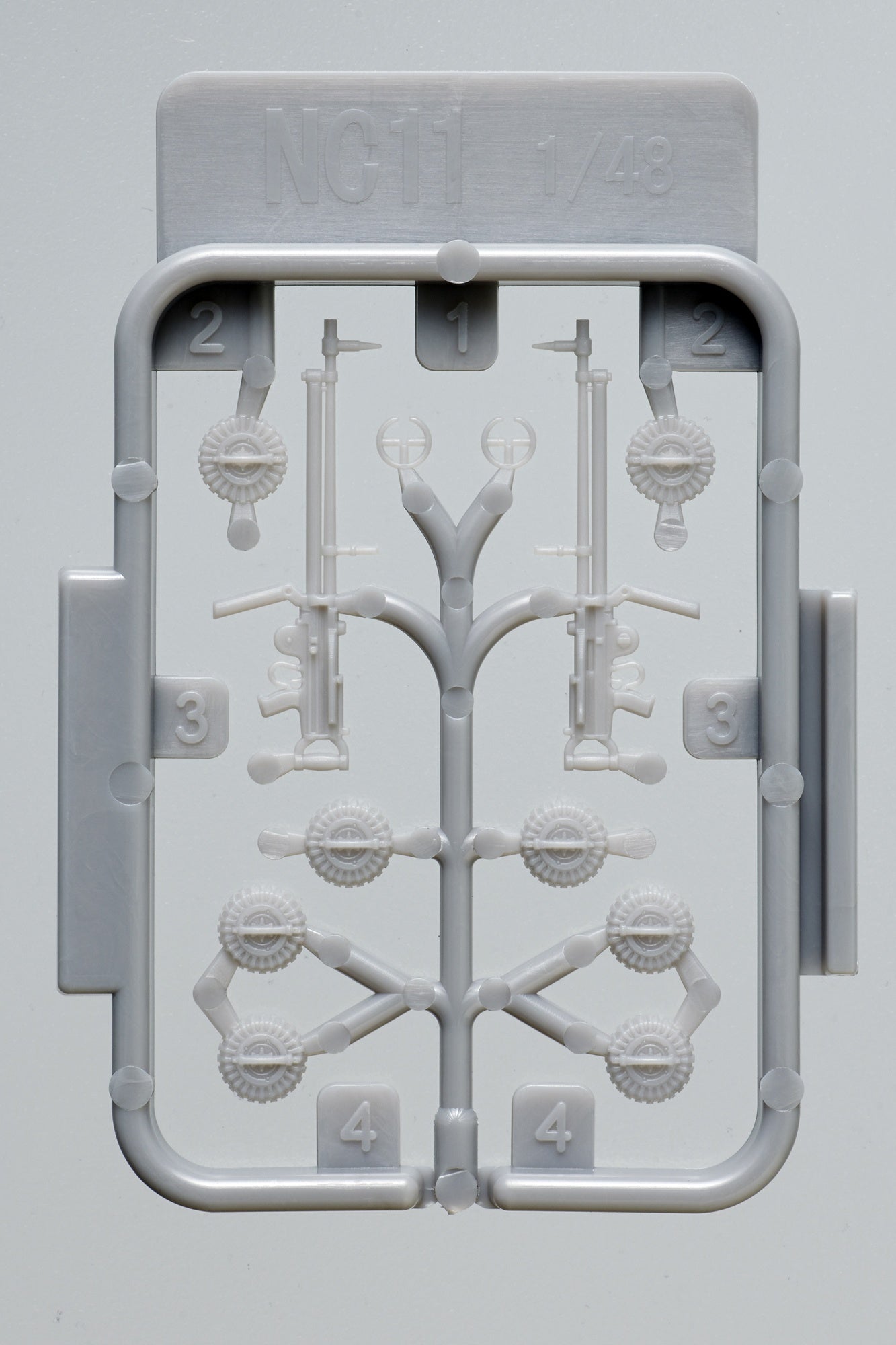 FineMolds 1/48 Type 92 7.7mm Machine Gun (Lewis Gun) | 4536318440116