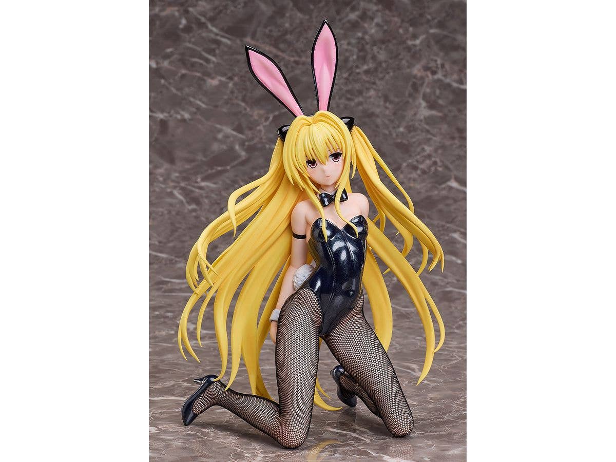FREEing Golden Darkness: Bunny Ver. (1/6 Scale) | 4570001513466