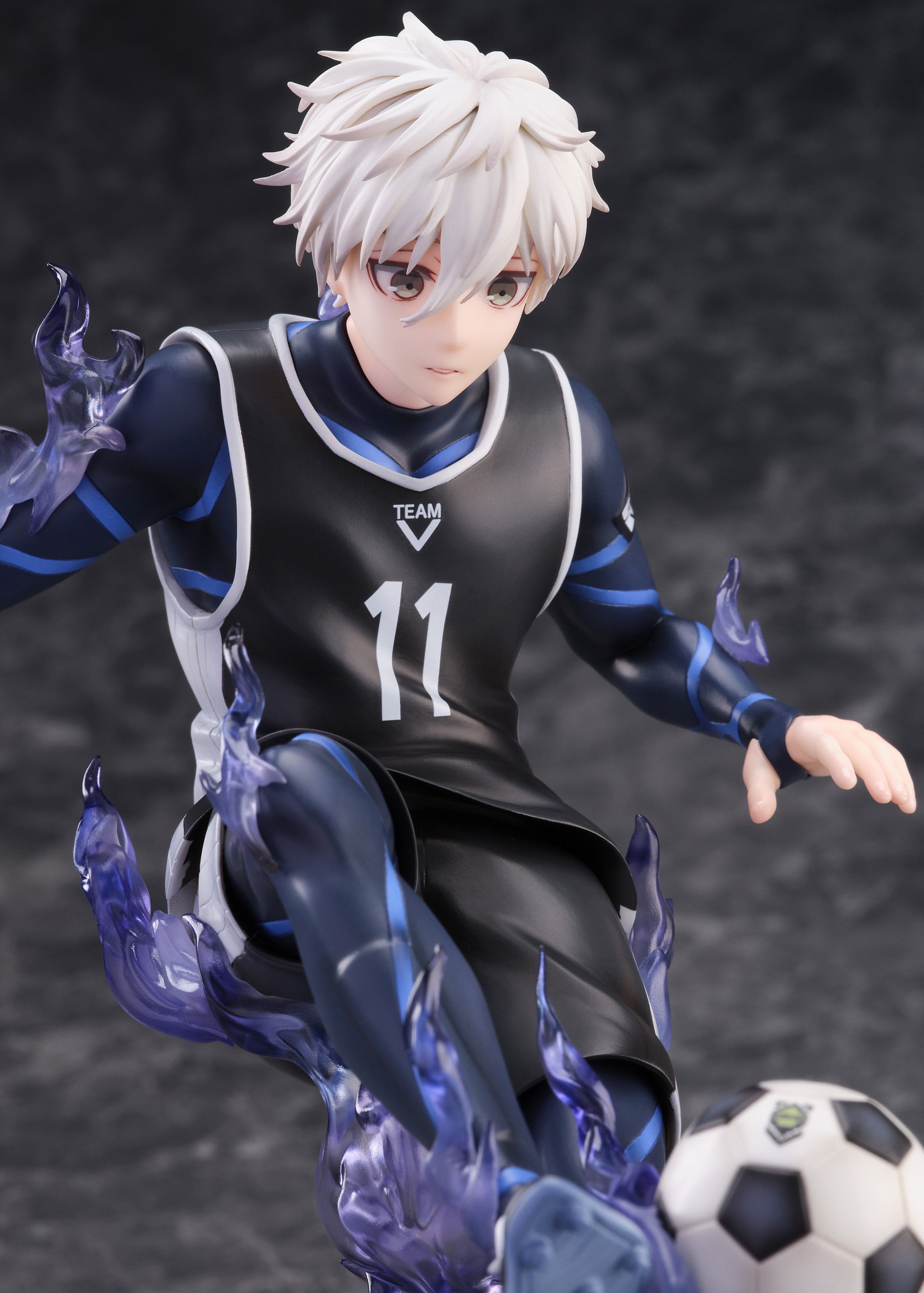 FURYU Corporation BLUELOCK Seishiro Nagi 1/7 Scale Figure | 4580736409408