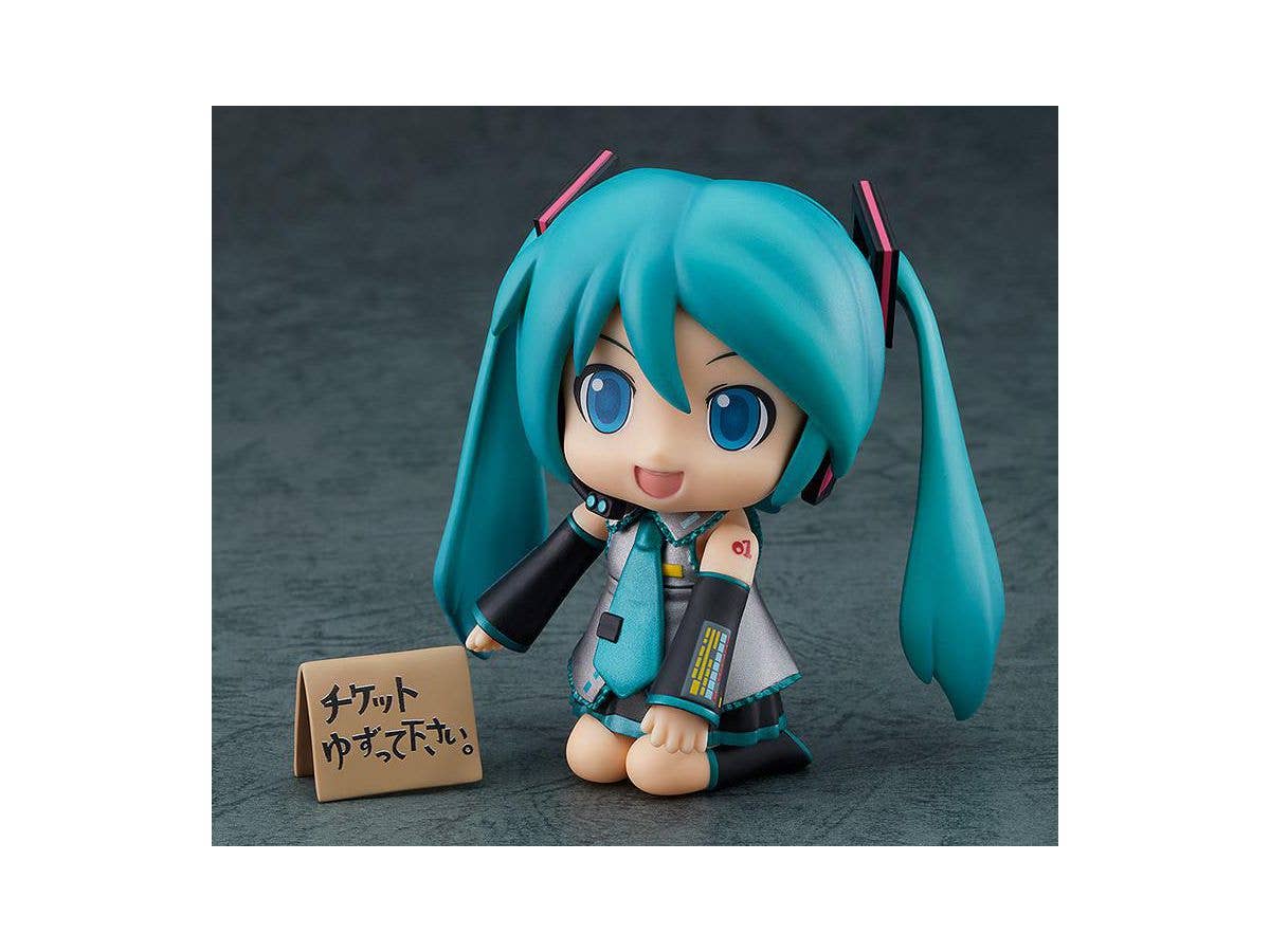 Character Vocal Series 01: Hatsune Miku Series Nendoroid Mikudayo-: 10th Anniversary Ver. | 4580590126138